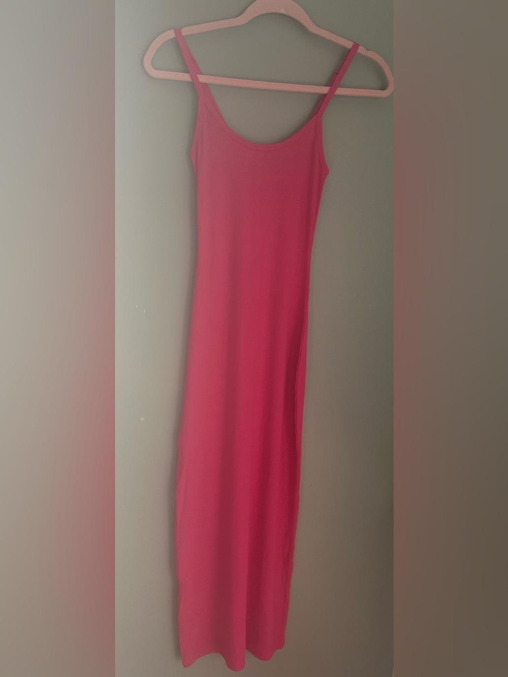 ⭐️ZENANA RIBBED BODYCON MIDI HOT PINK DRESS - Picture 8 of 8
